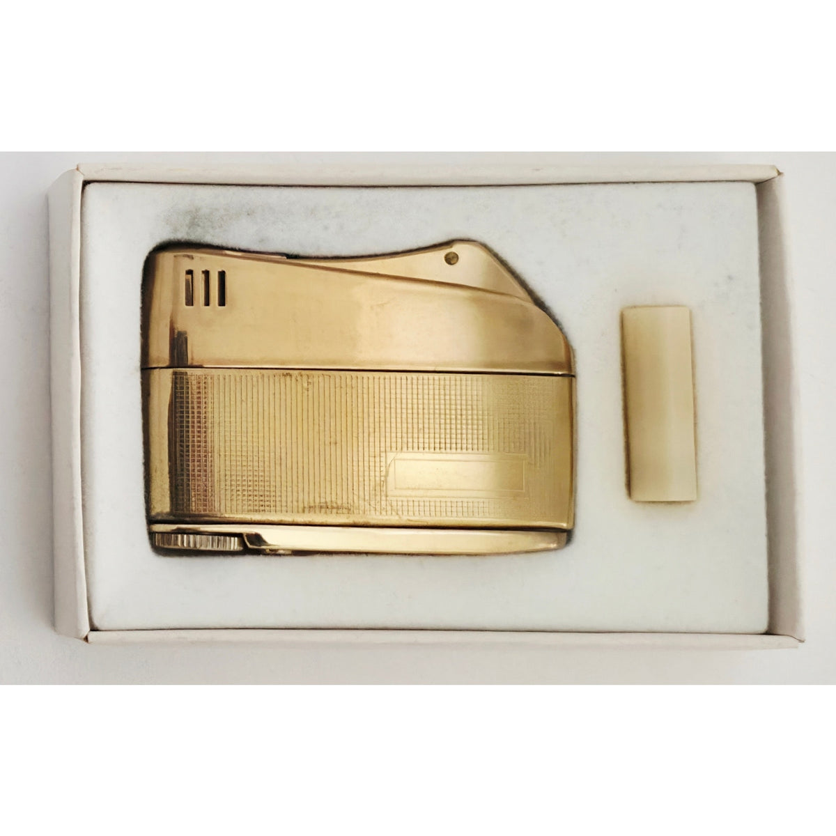 VINTAGE *NEW* 1960's Magnum 300 Gold Textured Super Lighter Japan