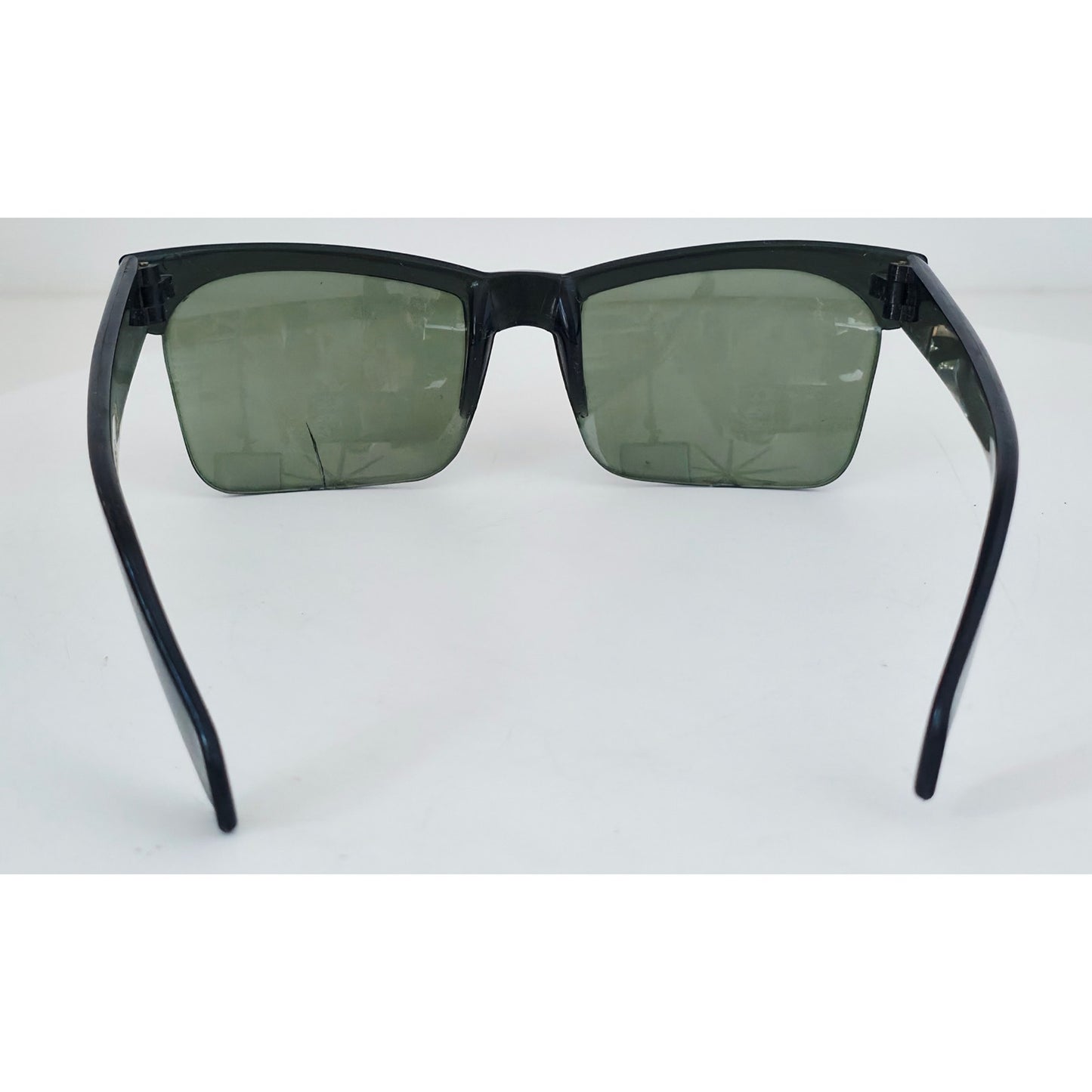 VINTAGE 1970's Glam Unisex Black Frame with Gray Lens Sunglasses Made in Switzerland