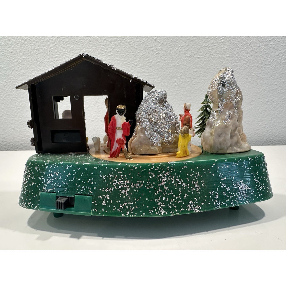 VINTAGE *NEW* 1970's Hand Painted Nativity Set Movable Stage Music Box