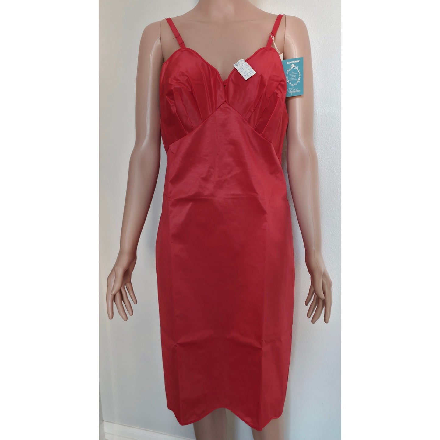 VINTAGE *NEW* 1960's Kayser Women's Red TRICOT Nylon Long Slip Size 38