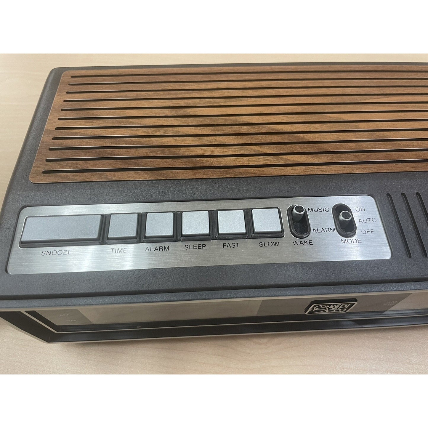 VINTAGE *NEW* 1970's Concept 2000 AM/FM Electronic Digital Clock Radio