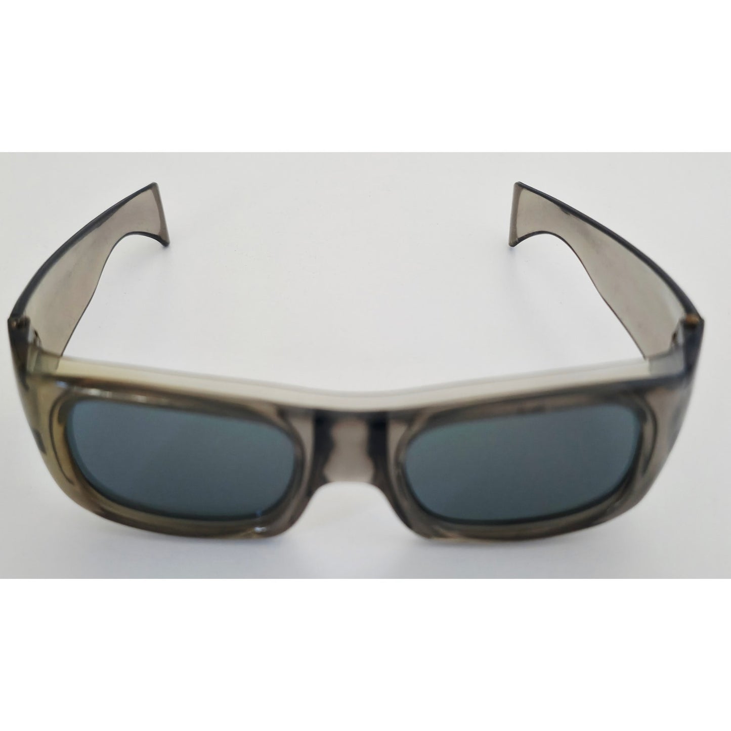 VINTAGE *PRISTINE* 1970's Glam Unisex Gray Frame with Blue Tinted Lenses