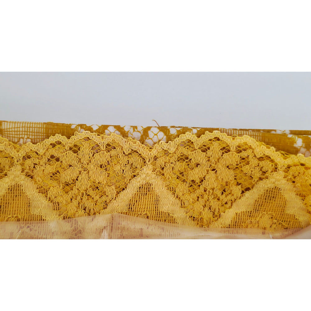 VINTAGE *NEW* 1950's Yellow Lace Oblong 52"X70" Flannel Back Tablecloth Made in USA