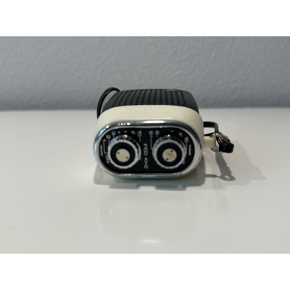 VINTAGE *NEW* 1970's ROBIN AIE-741 Solid State Micro Transistor Radio-Pur/Blk