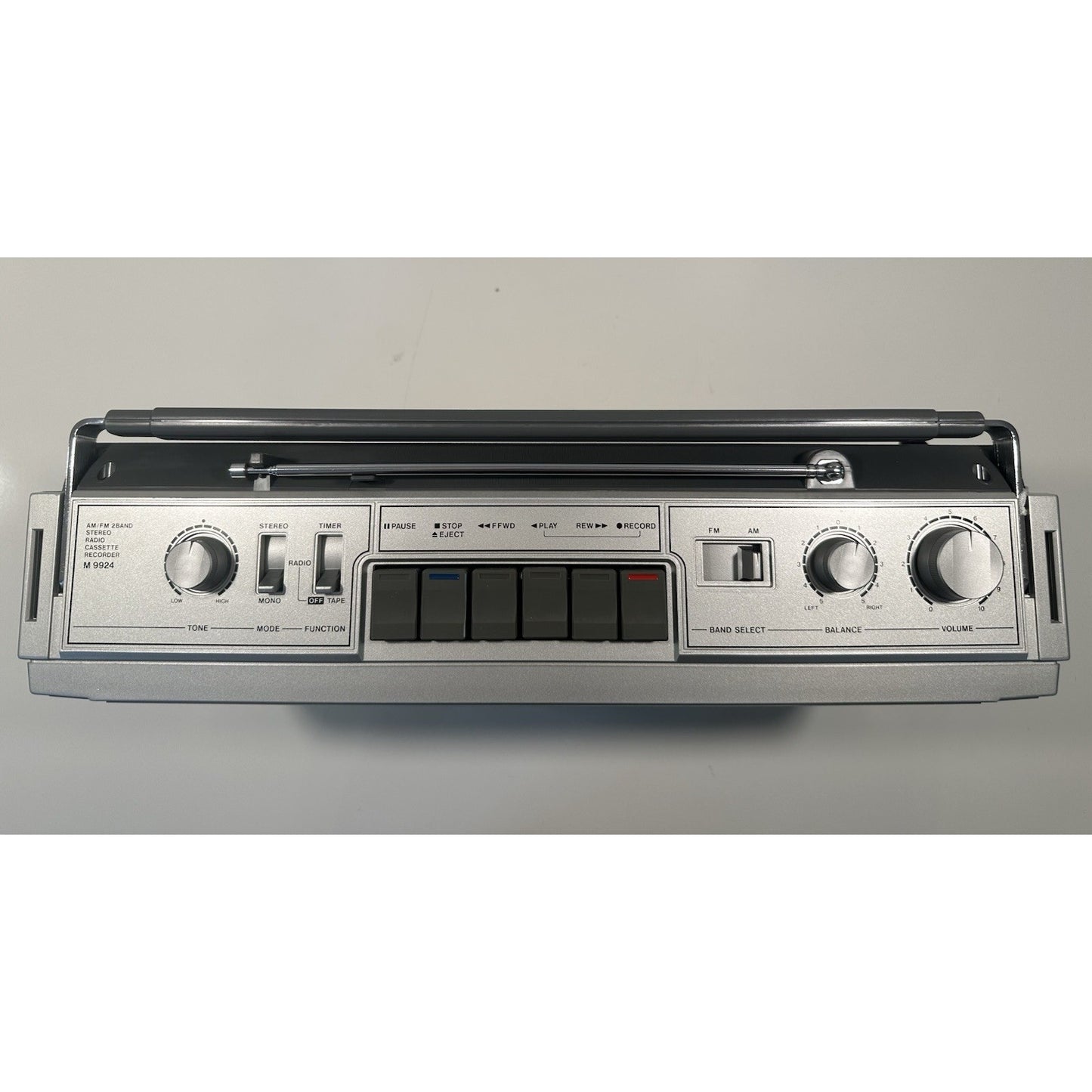 VINTAGE *NEW* 1980's Sanyo Boombox M9924 am/fm Cassette Boombox Ghettoblaster