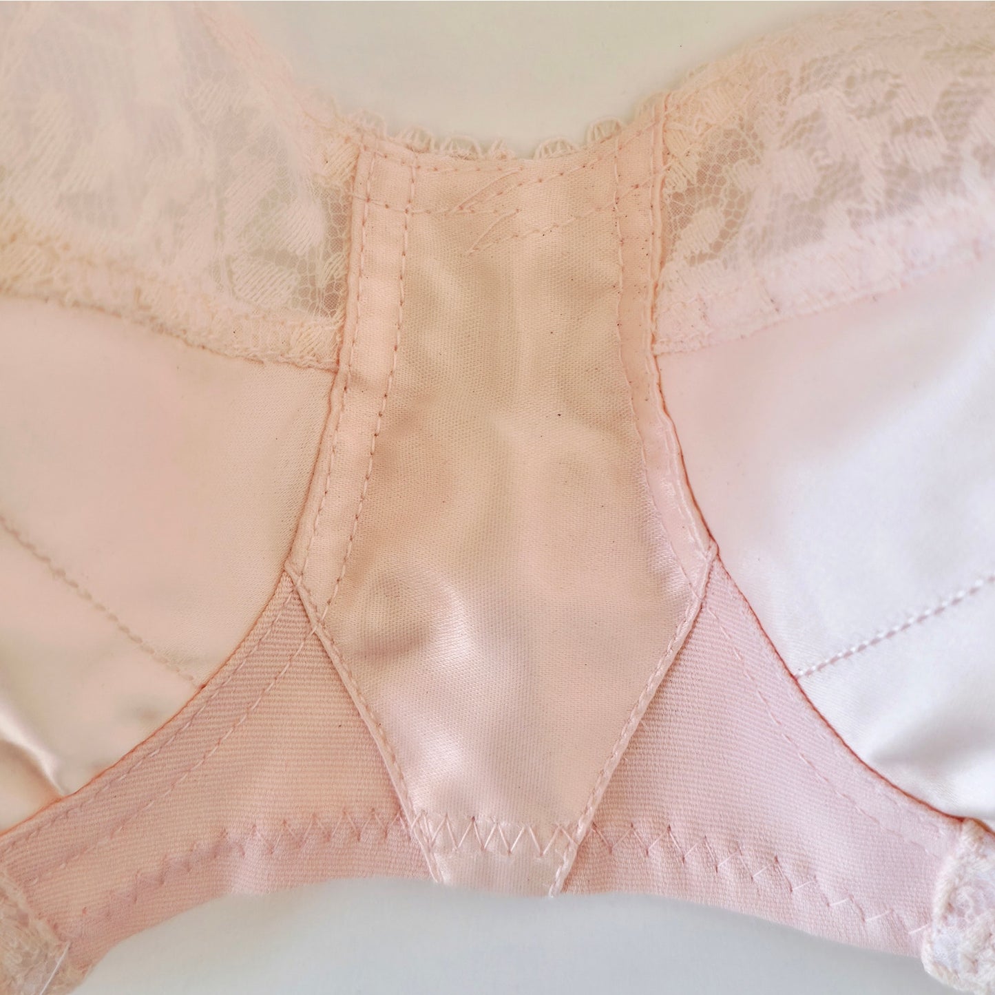 VINTAGE *NEW* 1960's Stephanie Women's Pink Lace Push-Up Bra Size 36A