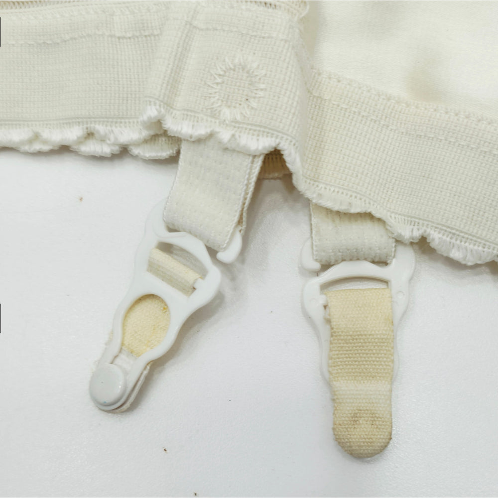 VINTAGE *NEW* 1960's Magic Charm Women's Sheer Cream Girdle w/Garters Size L USA