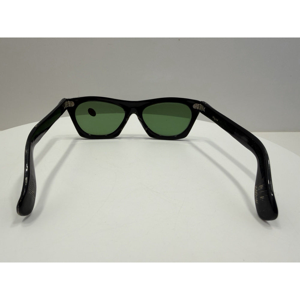 VINTAGE *NEW* 1960's Glam Unisex Sunglasses Black Frame/Green Lens ITALY