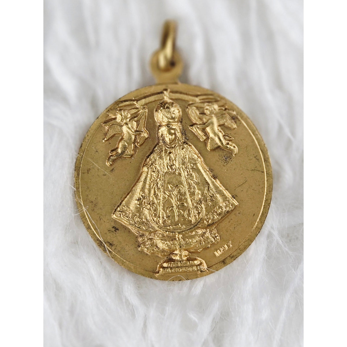 VINTAGE *NEW* 1950's Our Lady of San Juan de Las Lagos Gold-Toned Pendant 1.25"