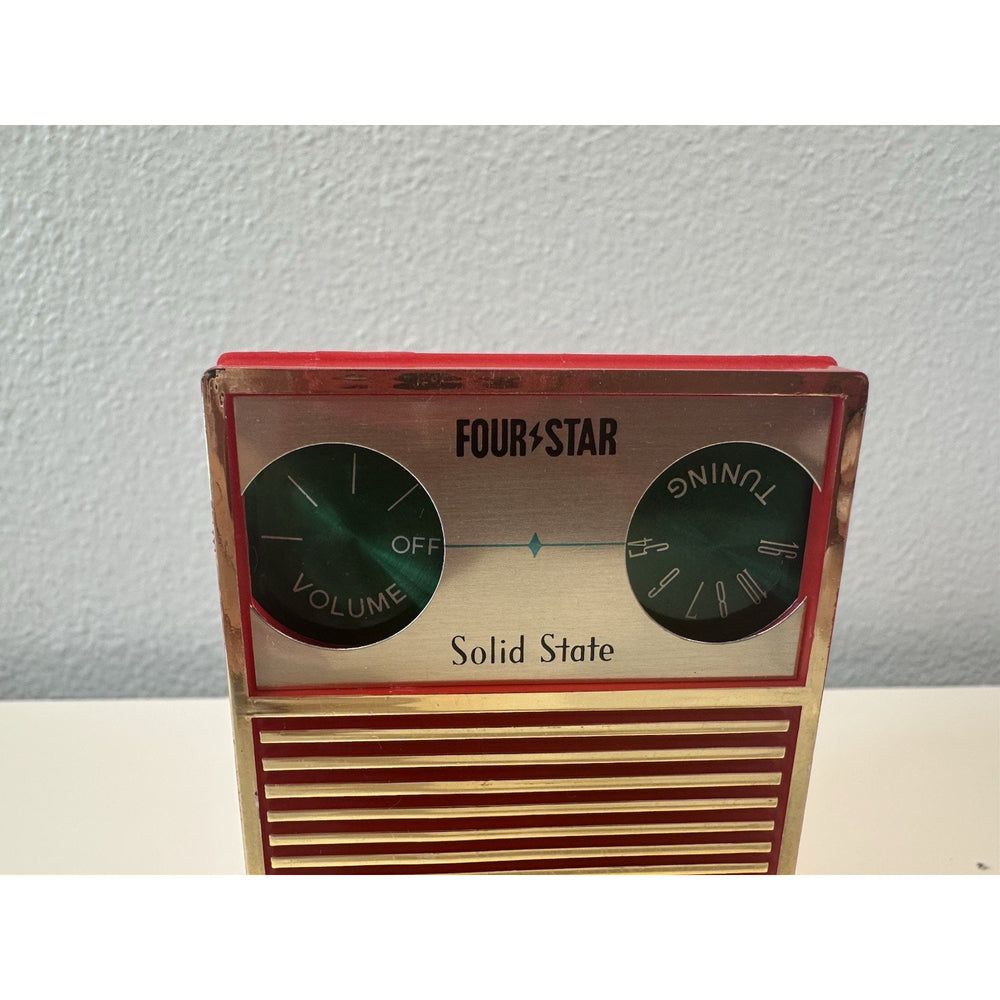 VINTAGE *NEW* 1970's Four Star FS-701 Solid State Radio in Red w/ Clear Case