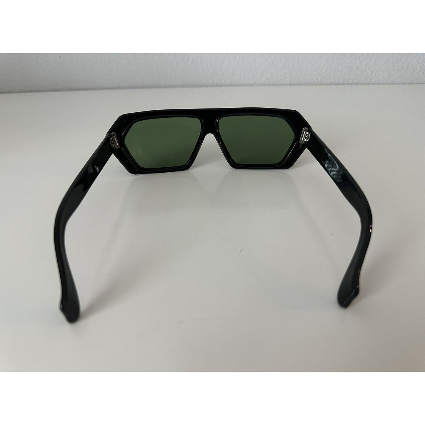 VINTAGE *NEW* 1970's Glam Unisex Sunglasses Black Hex Frame MINT