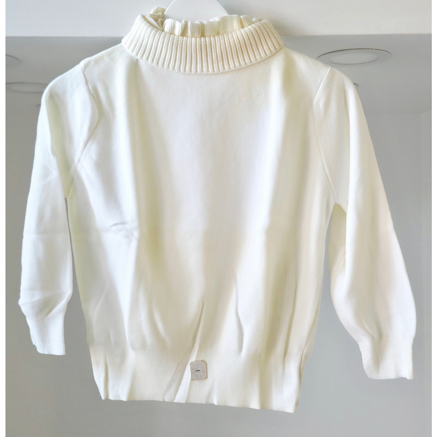 VINTAGE *NEW* 1960's Cream Women's Sweater with Collar 100% Nylon Size 38