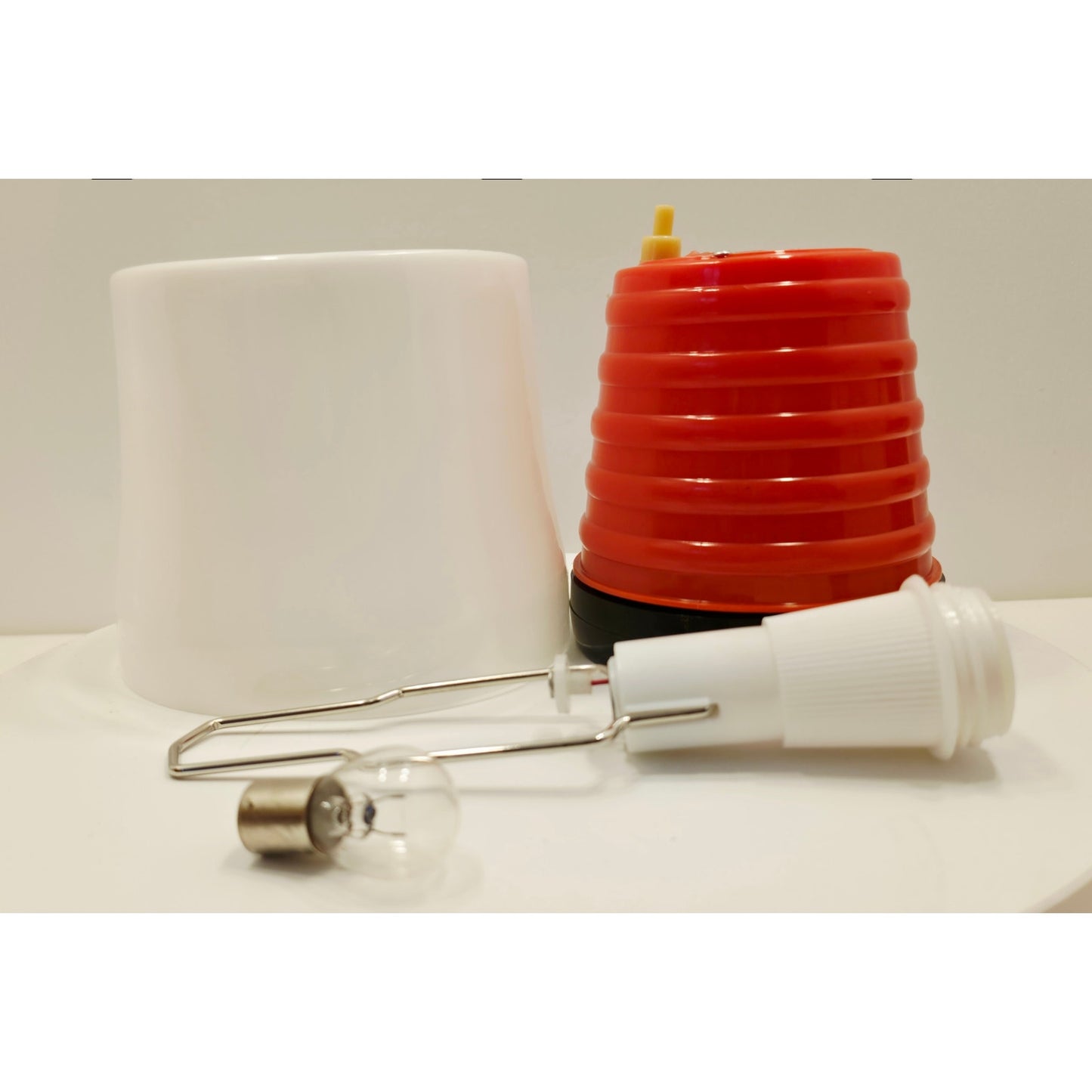 VINTAGE *NEW* 1970's Red and White Battery Operated Indoor-Outdoor Table Lamp