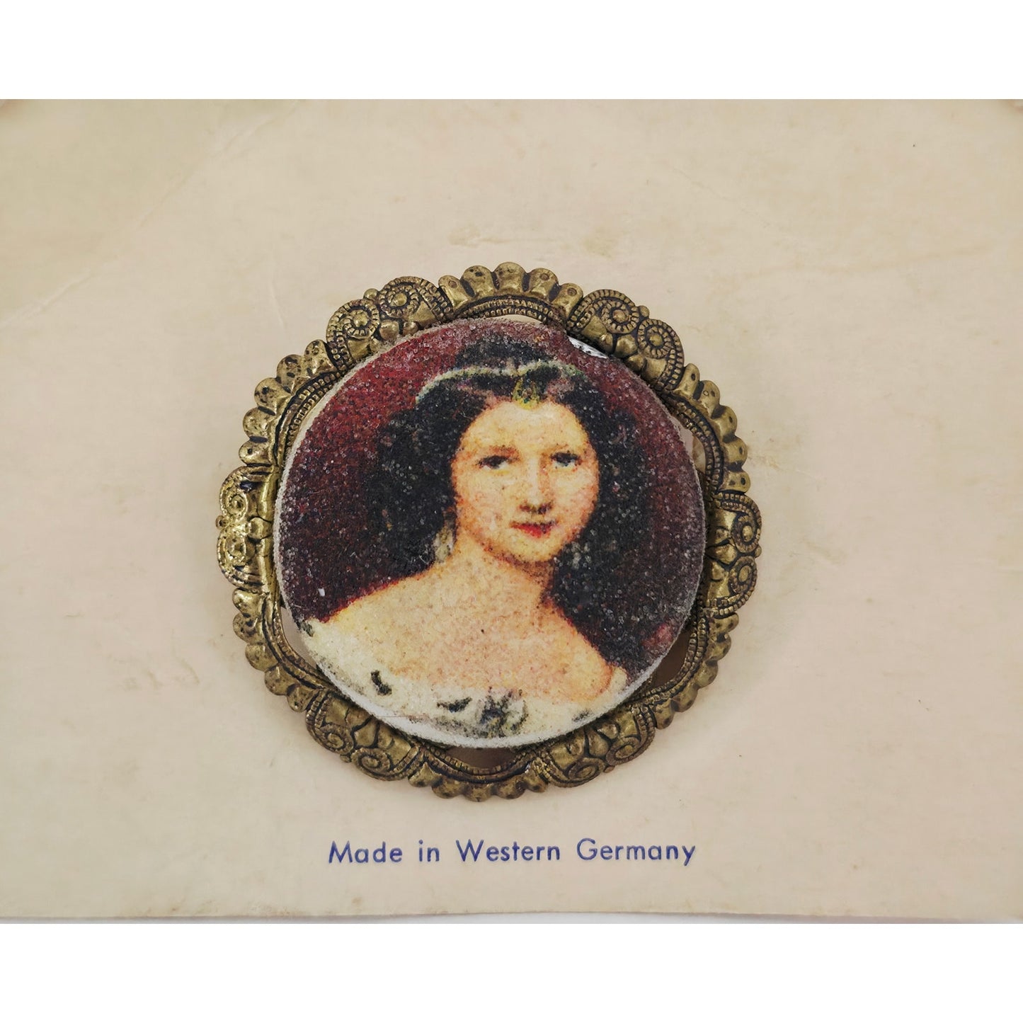 VINTAGE 'NEW' 1950's Western Germany Victorian Style Portrait Brooch on Card