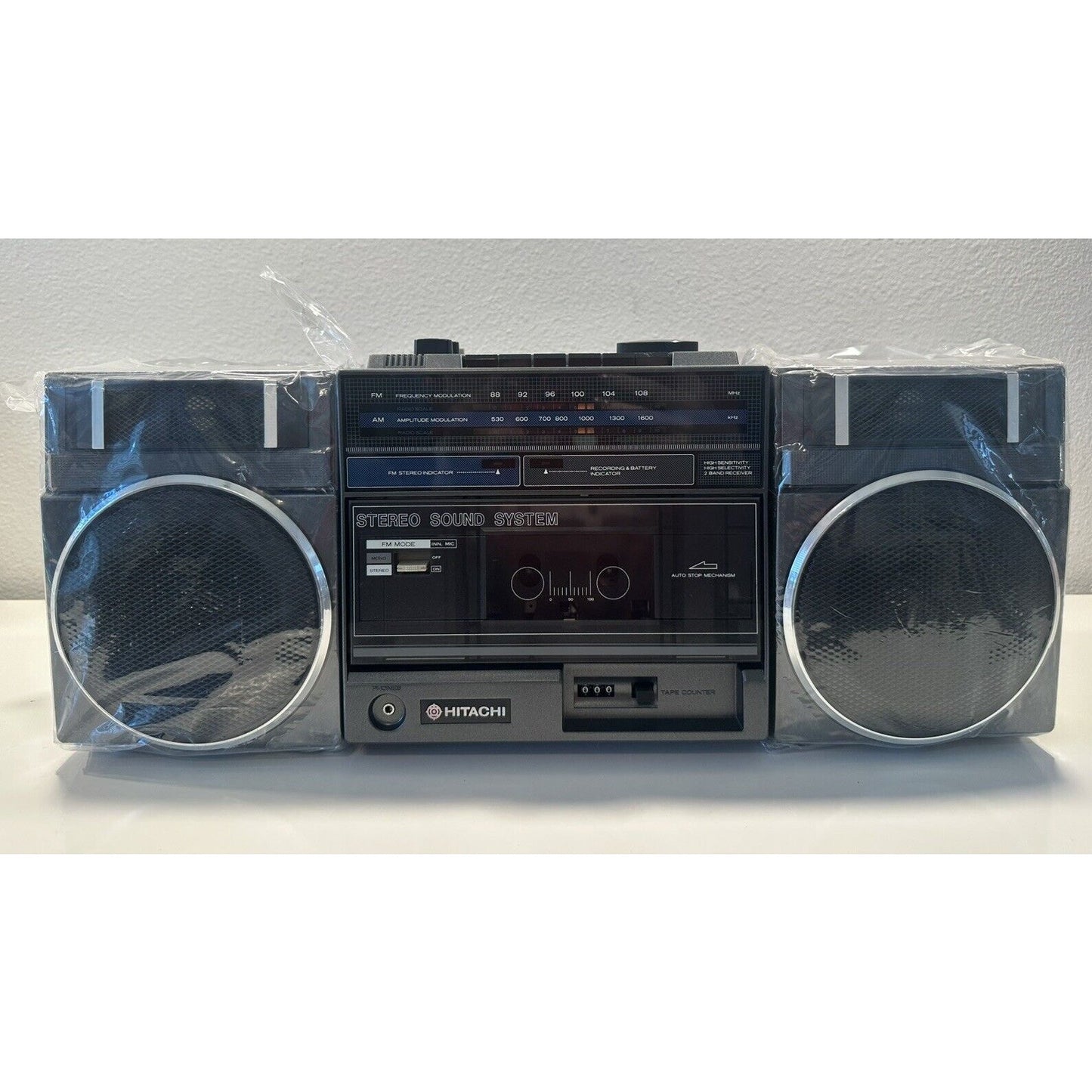 VINTAGE *NEW* 1980's Hitachi TRK-930H Dual Speakers Cassette Tape AM/FM Boombox