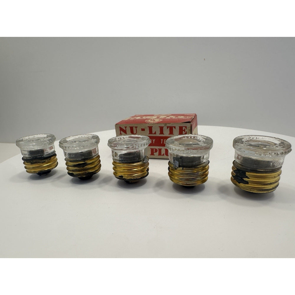 VINTAGE *NEW* 1970's Nu-Lite Glass Fuse Plugs 15 Amp 125 Volt USA, 5 Per Box