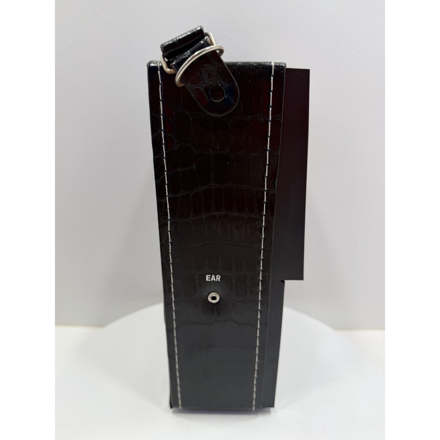 VINTAGE *NEW* 1960's Petrosonic AM Sport Snake Brown Case Radio