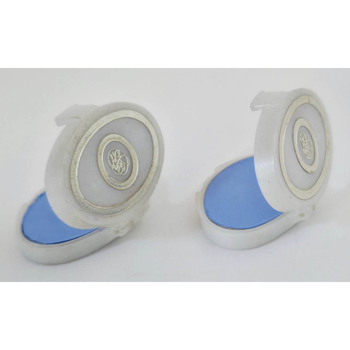 VINTAGE *NEW* 1960's Vivian Woodard 1.4 oz Blue Eye Shadow Palette Set of 2 USA