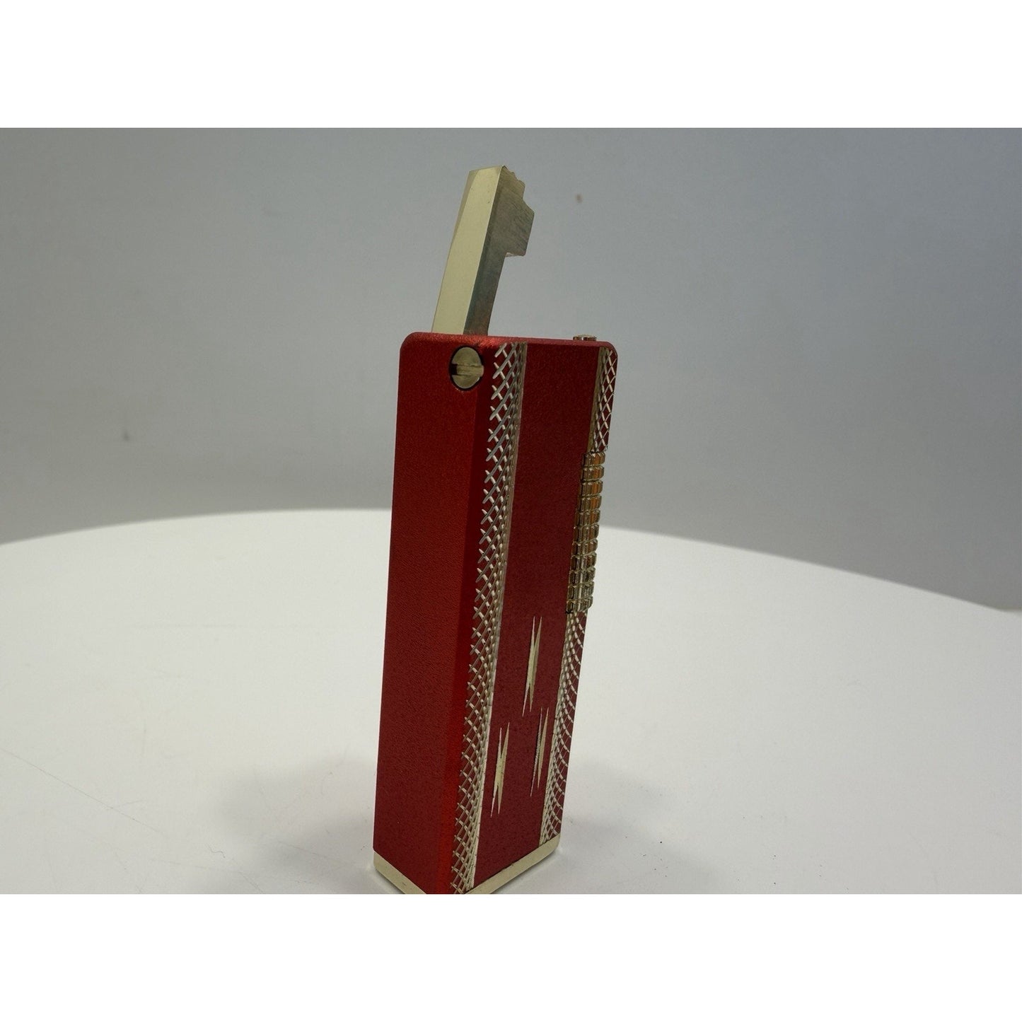 VINTAGE *NEW* 1950's Imperial Red/Gold Super Lighter