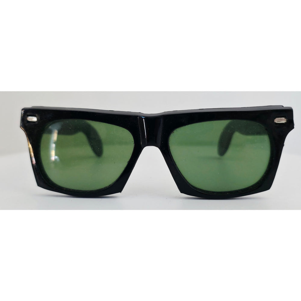 VINTAGE *NEW* 1970's Glam Unisex Sunglasses Black Frame with Green Lens