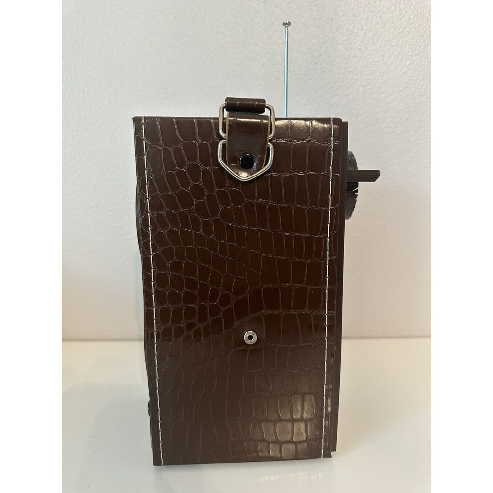 VINTAGE *NEW* 1960's Petrasonic Zoom Radio AM/FM Camera-like Brown Radio