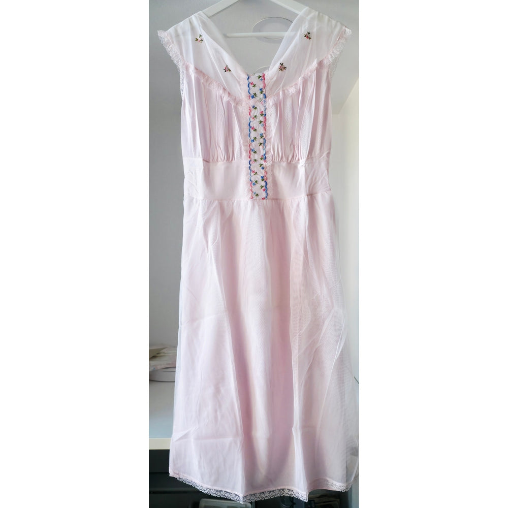 VINTAGE *NEW* 1960's Women's Light Pink Waltz Gown w/ Flowers 100% Nylon Size 40