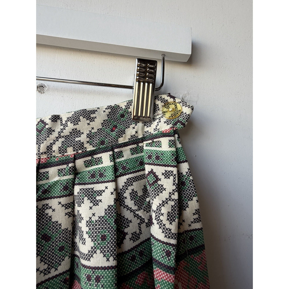 VINTAGE *NEW* 1960's Fruit of the Loom Patterned Pleated Mid Skirt Size 26