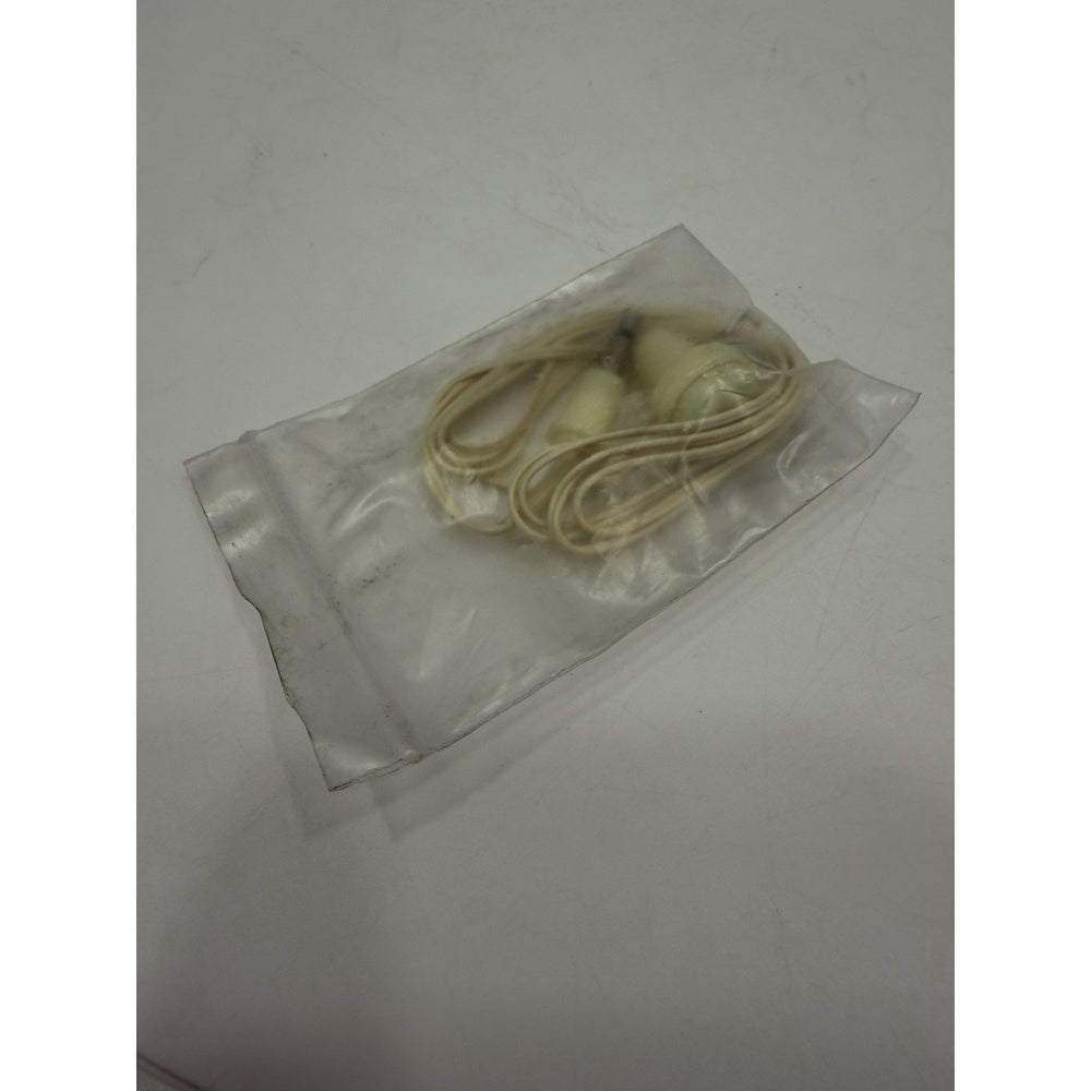 VINTAGE 1980's Hitachi KH-1080H AM/FM/PSB 3-Band Portable Radio - Needs Lovin'