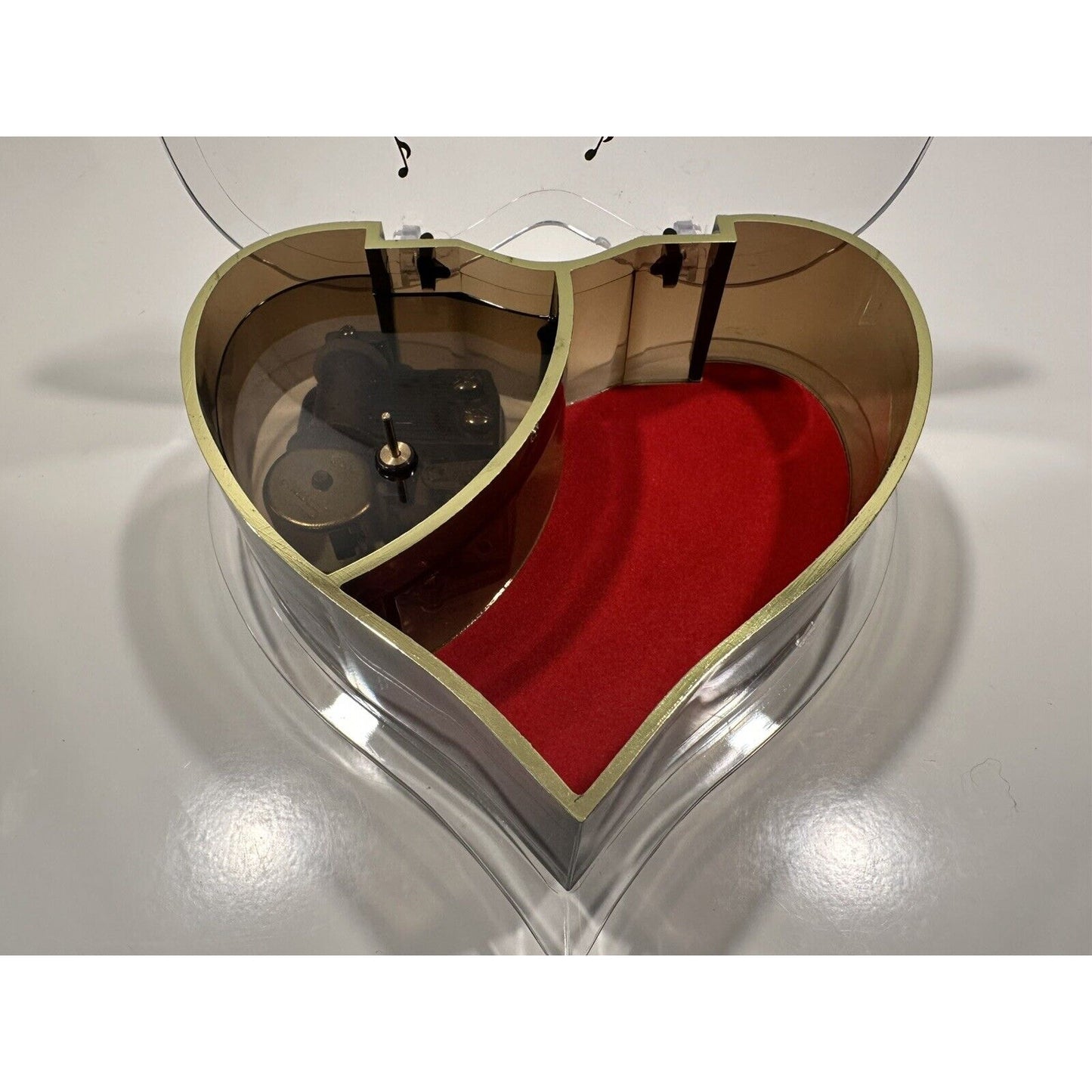 VINTAGE *NEW* Sankyo Heart Jewelry Music Box Plays "Light Up My Life"