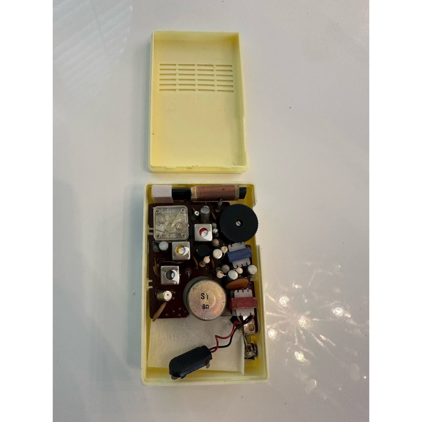 VINTAGE *NEW* 1960's/1970 Raleigh 6 Model#612 Transistor Radio/High Sensitivity