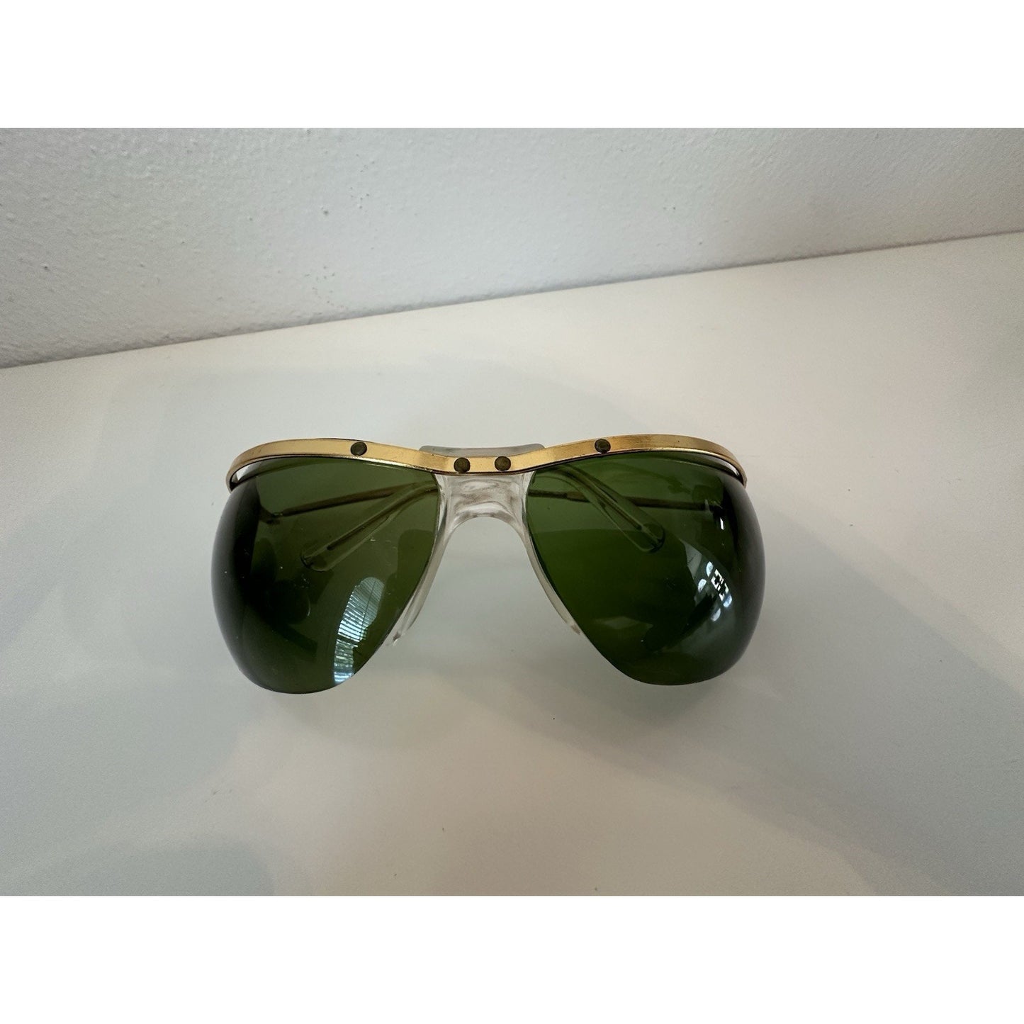 VINTAGE *NEW* 1970's Gold-Rim Green Lens with Clear Bridge Sunglasses