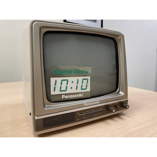 VINTAGE *NEW* 1970's Panasonic TR-9000T 9" Black and White Portable TV