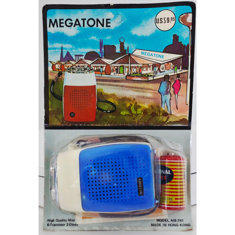 VINTAGE *NEW* 1970's Megatone AIE-741 Solid State Micro Transistor Radio Red White and Blue