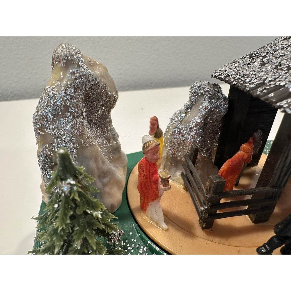 VINTAGE *NEW* 1970's Hand Painted Nativity Set Movable Stage Music Box