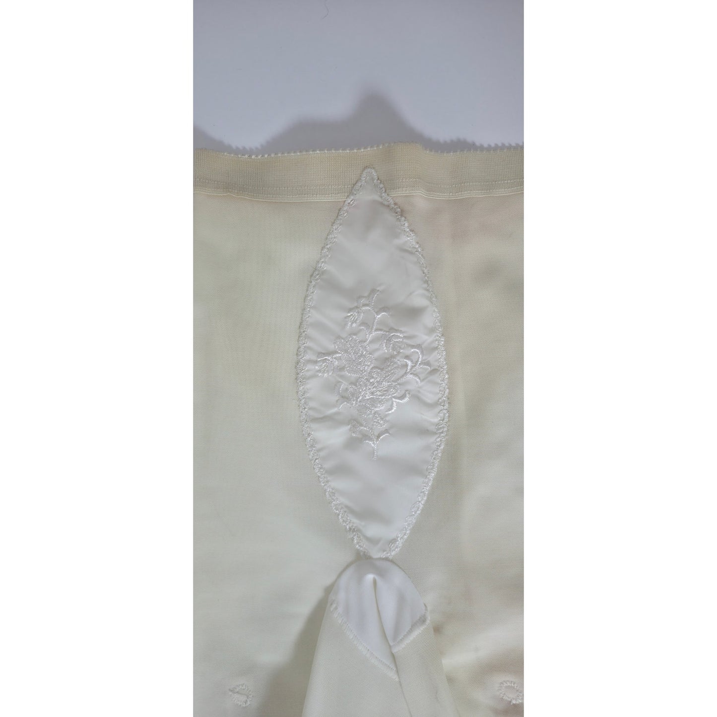 VINTAGE *NEW* 1960's Women's Cream High-Waisted Girdle with Garters Size S USA