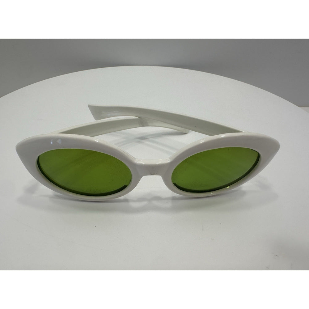 VINTAGE *NEW* 1970's Glam Unisex Sunglasses White Oval Frame