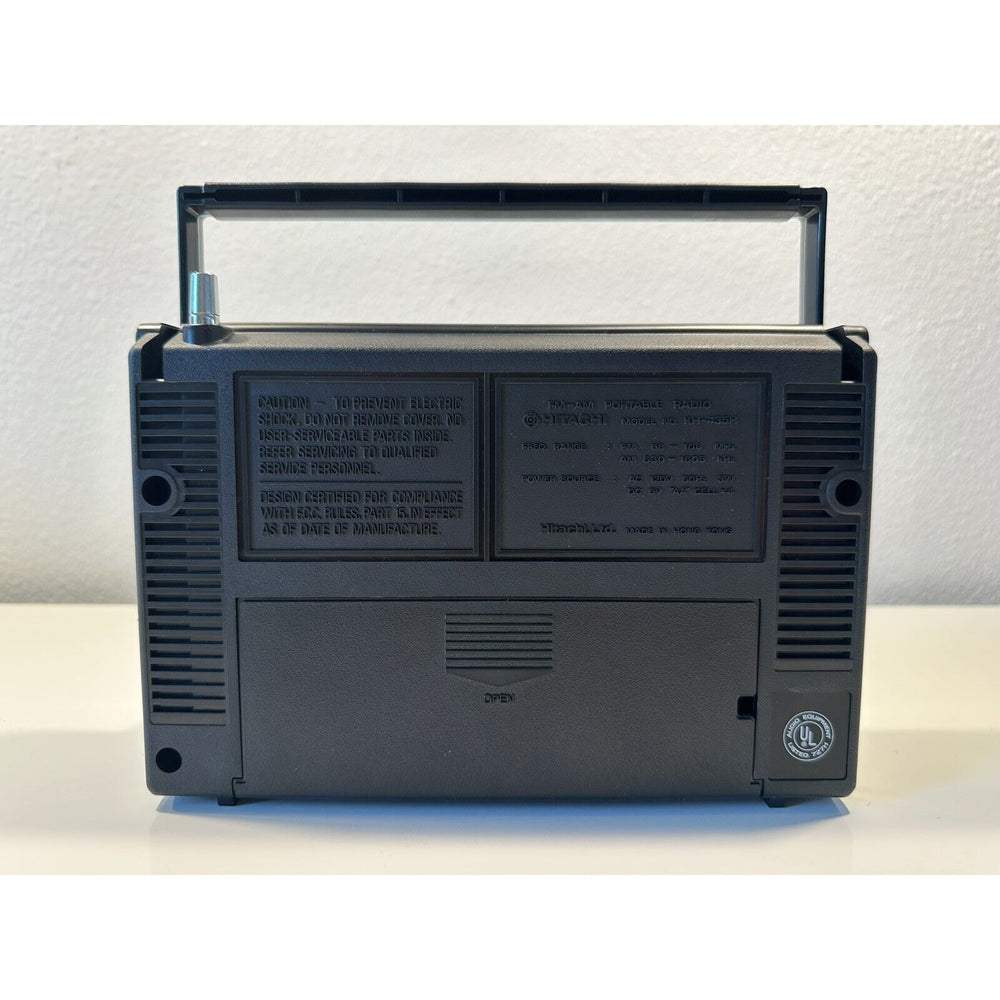 VINTAGE *PRISTINE* 1970's Hitachi Model KH-435H AM/FM Portable Transistor Radio