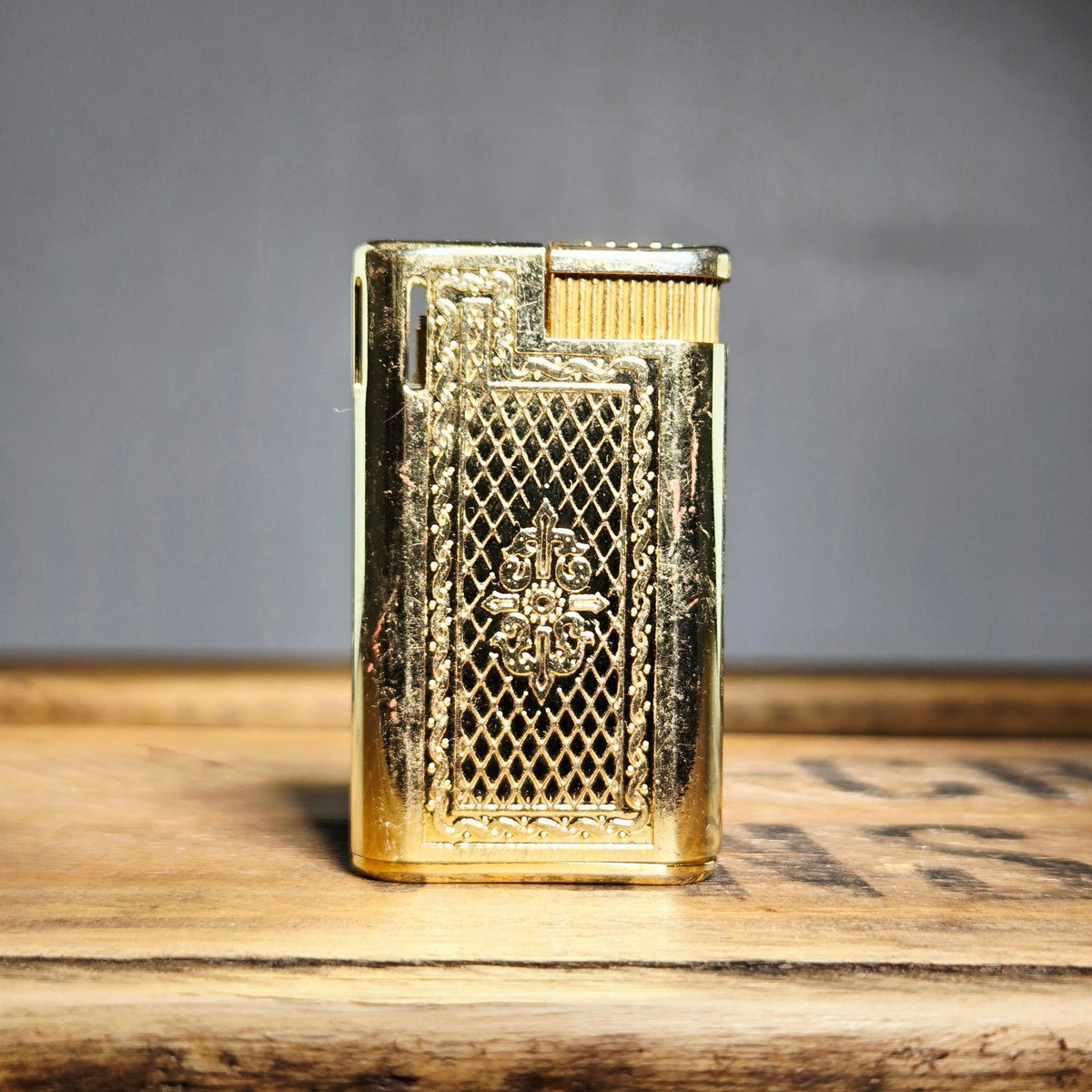 VINTAGE *NEW* 1960's Gent Gold Textured Butane Lighter Japan