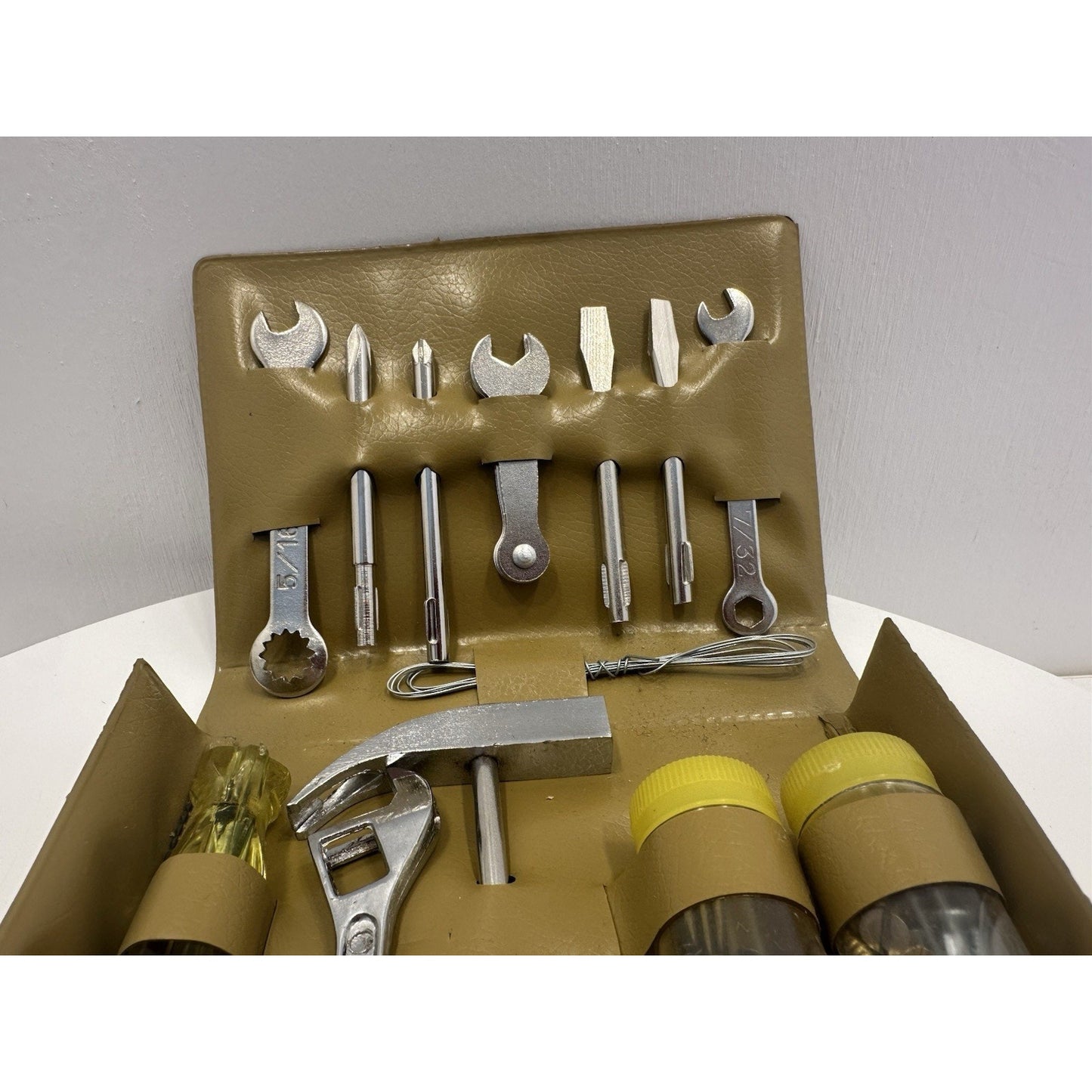 VINTAGE *NEW* 1970's 13-Piece Emergency Tool Kit in Case