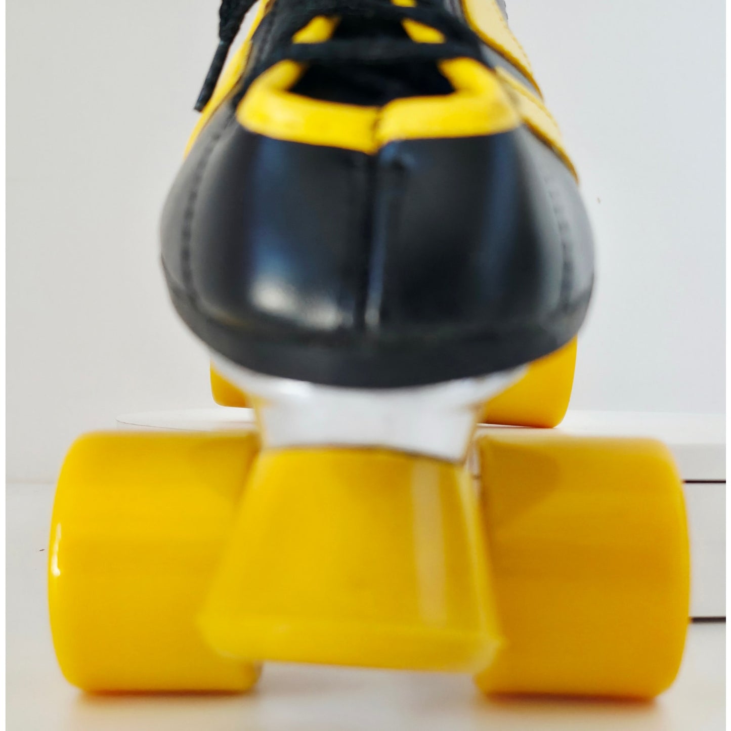 VINTAGE *NEW* 1970's Hot Shot Vinyl Men's Size 9 Demi-Boot Roller Skates