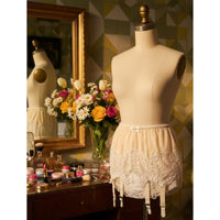 VINTAGE *PRISTINE* 1950's Women's Cream w/Lace Girdle Garter Size L