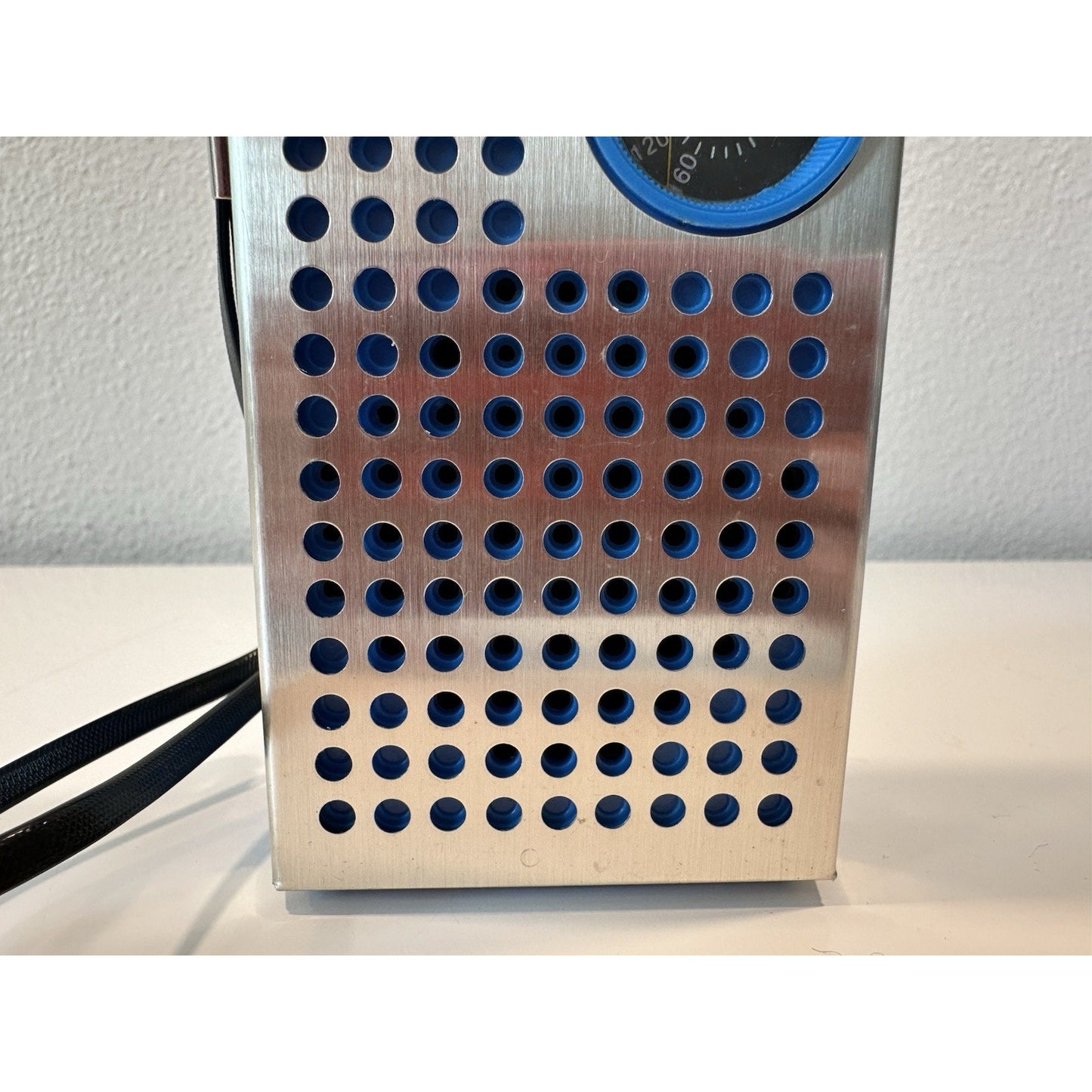 VINTAGE *NEW* Seiko GL-373 Blue Solid State Pocket Transistor Radio