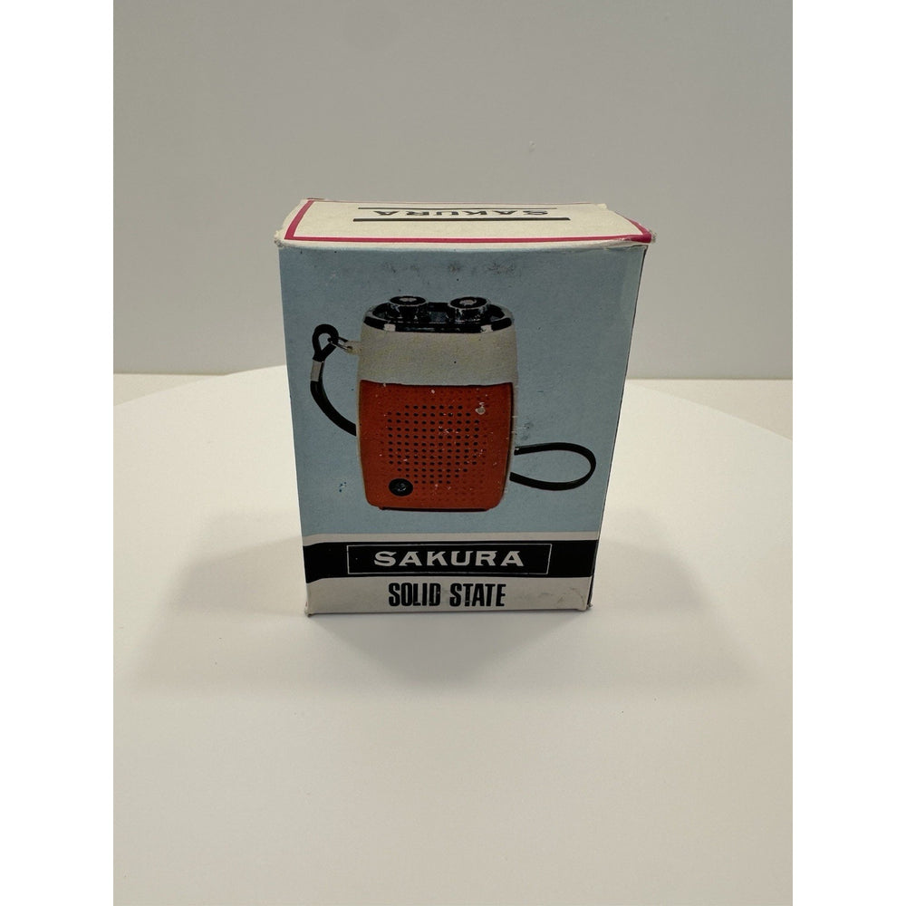 VINTAGE *NEW* 1970's Sakura FS-19 Green/Black Solid State Micro Transistor Radio
