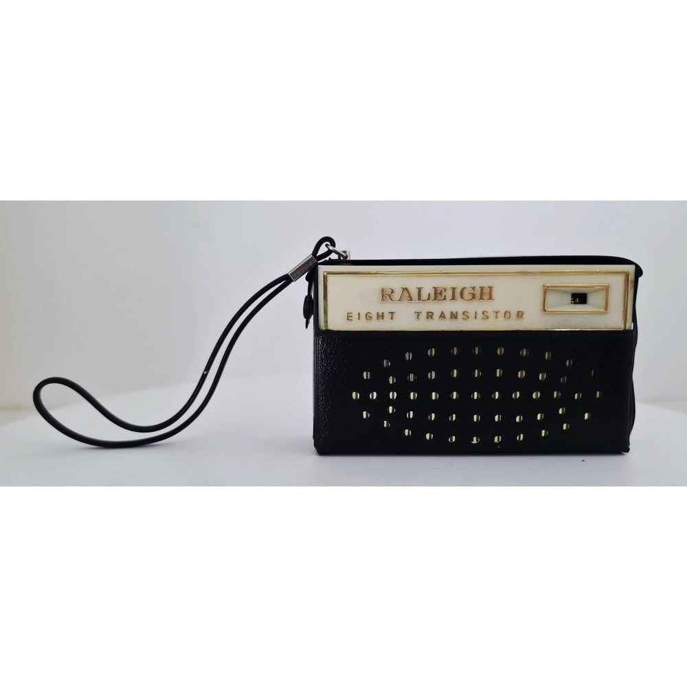 VINTAGE *PRISTINE* 1970's Raleigh 8 Model 822 Black AM Transistor Radio