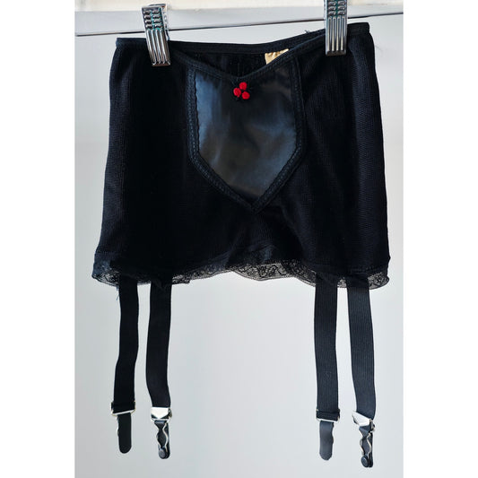 VINTAGE *NEW* 1950's Women's Black Girdle with Garter Belt w/Red Heart Size S (24)