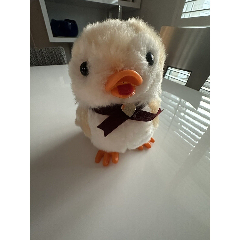 VINTAGE *NEW* Cute Chicken Electronic Plushy Toy with Beak