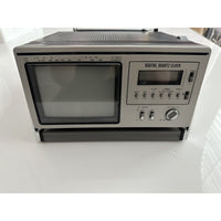 VINTAGE *NEW* 1980's Hitachi K2300 Solid State TV Receiver/Digital Clock