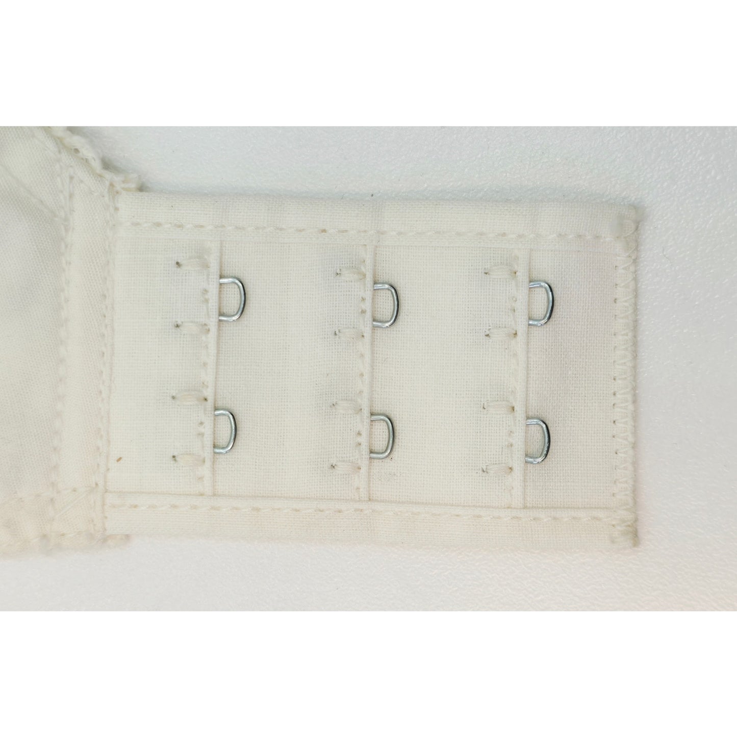 VINTAGE *NEW* 1960's Carnival Women's White Bullet Bra Size 32A USA