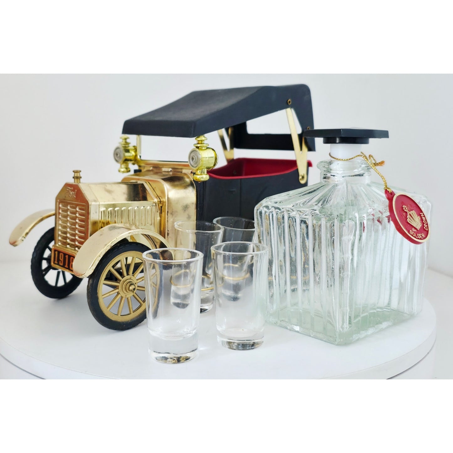 VINTAGE *PRISTINE* 1950's Decanter Music Box 1918 Ford Car w/4 Shot Glasses