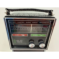 VINTAGE *PRISTINE* 1960's Petrasonic AM Sport Snake Brown Case Radio